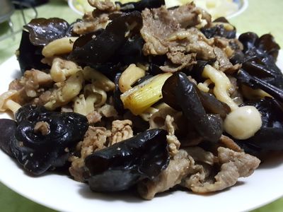醬醋炒木耳肉