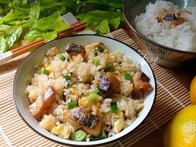 鯖魚蛋炒飯