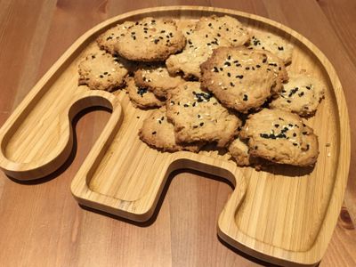 參考食譜 : 【寶寶食譜】香蕉脆餅（低油糖無奶）