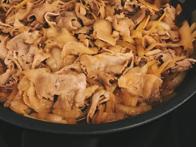 參考食譜 : 媳婦上菜👌🏻超簡單薑汁燒肉