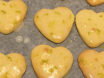 參考食譜 : 酸酸甜甜檸檬糖霜餅乾💕