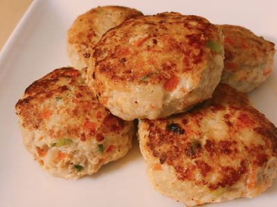 參考食譜 : 日式漢堡排-手繪食諎