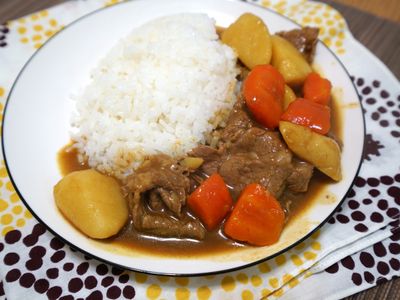 咖哩牛肉。超簡易版本