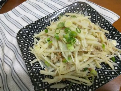 參考食譜 : 十分鐘上菜─醋溜土豆絲