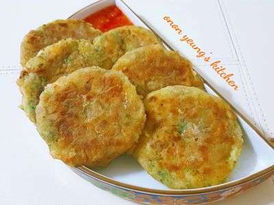 參考食譜 : 咖喱蔬菜馬鈴薯餅
簡易。家常菜。晚餐