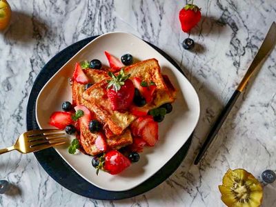 草莓蜂蜜法式吐司