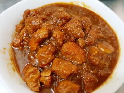 參考食譜 : 不加水的超下飯濃香洋蔥燉肉