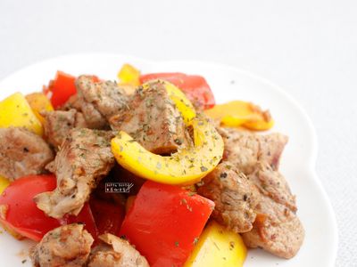 參考食譜 : 《蒜炒甜椒小里肌》