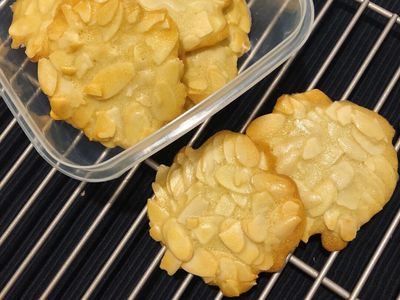 參考食譜 : 酥脆杏仁瓦片🍪