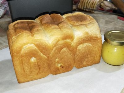 [軟綿綿白吐司+檸檬蛋黃醬夾心]