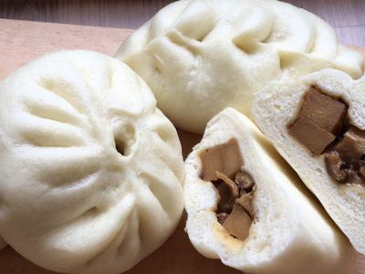 烏殼綠竹筍香菇包子