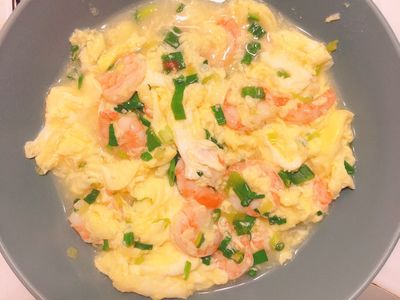 參考食譜 : 滑蛋蝦仁（不需加油，很清爽的一道菜）