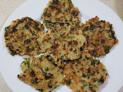 參考食譜 : 寶寶版蛤蠣蔬菜米飯煎餅