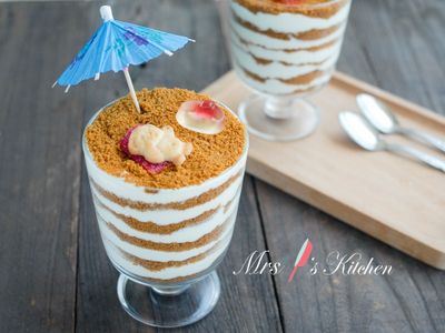 參考食譜 : 【影片】免烤木糠布丁