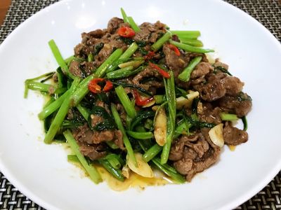 沙茶牛肉炒空心菜
