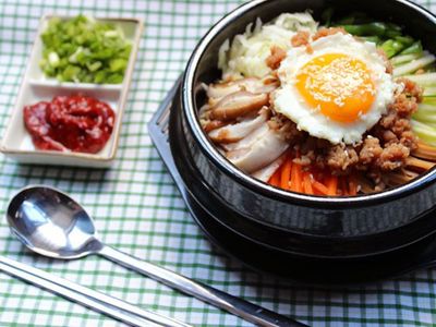 黄金粗粮石锅拌饭