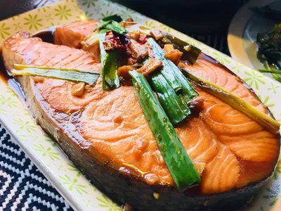 乾煎鮭魚