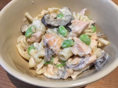 【寶寶食譜】乳酪鮭魚義大利麵