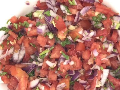 參考食譜 : 玉米餅與莎莎醬 - 墨西哥料理的靈魂