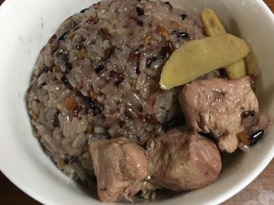 參考食譜 : 麻油香雞五穀米糕