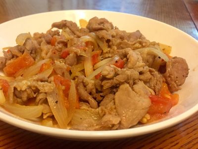 一鍋到底❤️洋蔥蕃茄炒豬肉