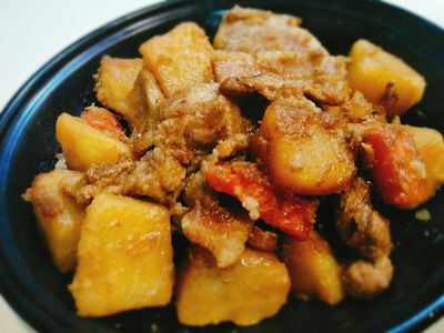 馬鈴薯燉五花肉片