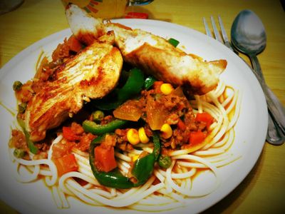 參考食譜 : [30分鐘輕鬆上桌] 雞柳紅醬義大利麵