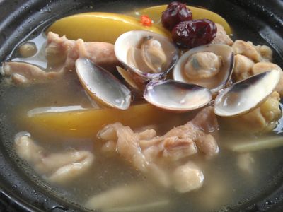 參考食譜 : 蘋果蛤蠣雞煲