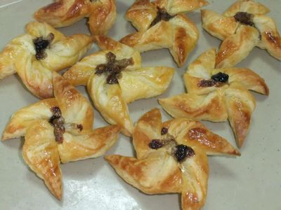 參考食譜 : ღ小吟愛做菜ღ 『迷你小風車起酥餅』