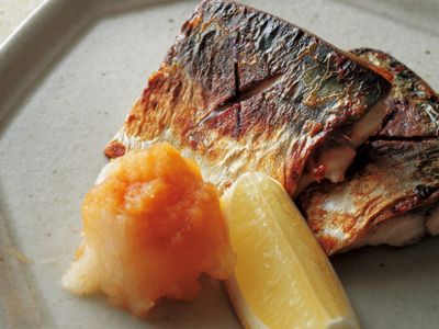 參考食譜 : 用平底鍋做出原味鹽燒料理— 鹽燒鯖魚