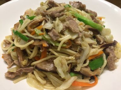 參考食譜 : 肉絲炒麵