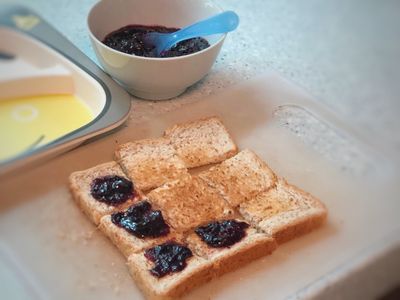 參考食譜 : 健康少糖藍莓果醬（2人份）［寶寶食譜］