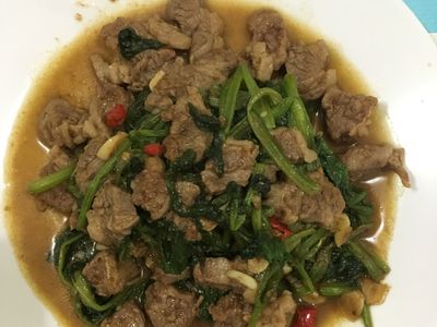 參考食譜 : 沙茶菠菜炒牛肉