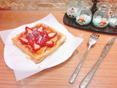 草莓蜂蜜法式吐司