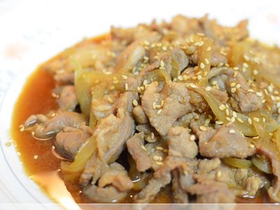 參考食譜 : 鹹甜好下飯的薑燒洋蔥豬肉