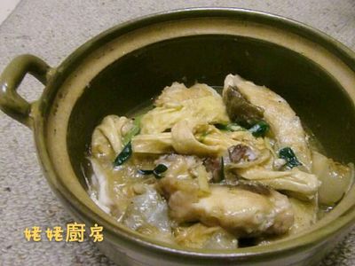 薑蔥支竹魚腩煲