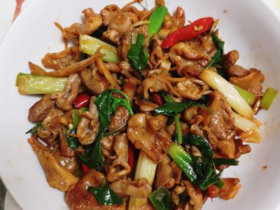 ♥️九層塔炒旗魚肚