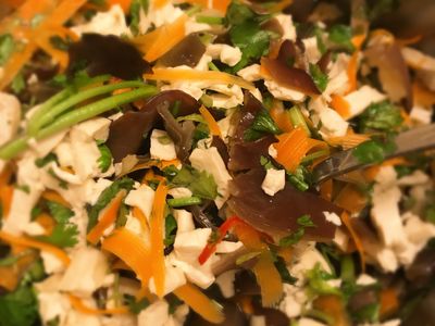 參考食譜 : 🥗夏天消暑涼拌菜-木耳尬三絲