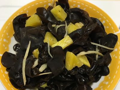 參考食譜 : 木耳炒鳳梨