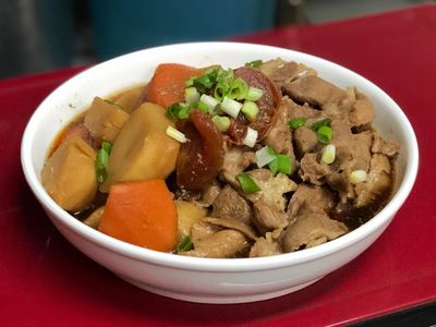 蕃茄馬鈴薯燉肉片