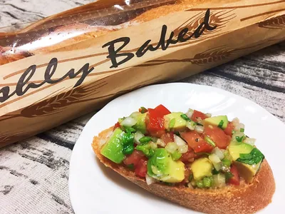 參考食譜 : 酪梨莎莎醬～