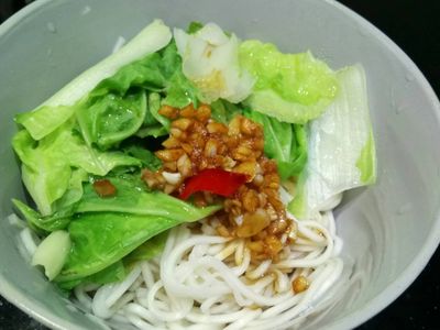 參考食譜 : 蒜辣乾拌麵