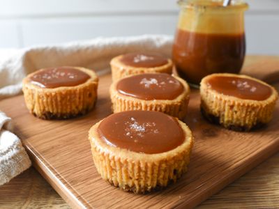 參考食譜 : 【影片】海鹽焦糖乳酪蛋糕