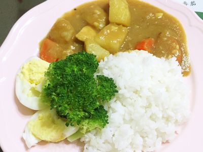 蘋果雞肉咖喱飯（小小孩也適用）