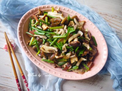 參考食譜 : 韭菜花黑木耳炒菇【好菇道營養料理】