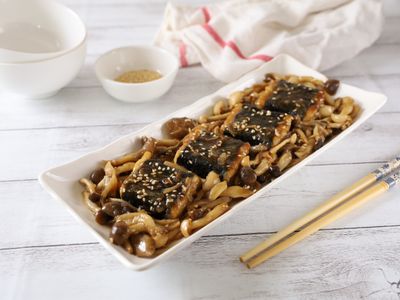 參考食譜 : 菇菇海苔豆腐燒(素食)