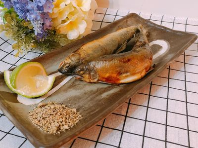 參考食譜 : 氣炸鍋料理-烤香魚