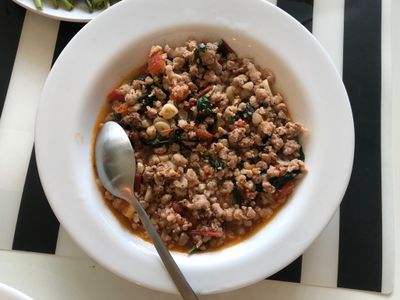 參考食譜 : 減脂餐-「無油九層塔炒肉末」