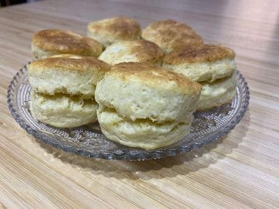 參考食譜 : 無敵小烤箱～草莓優酪乳司康