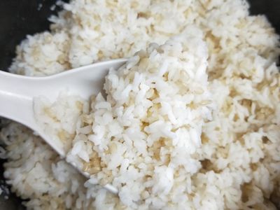 用飛利浦智慧萬用電子鍋來煮飯